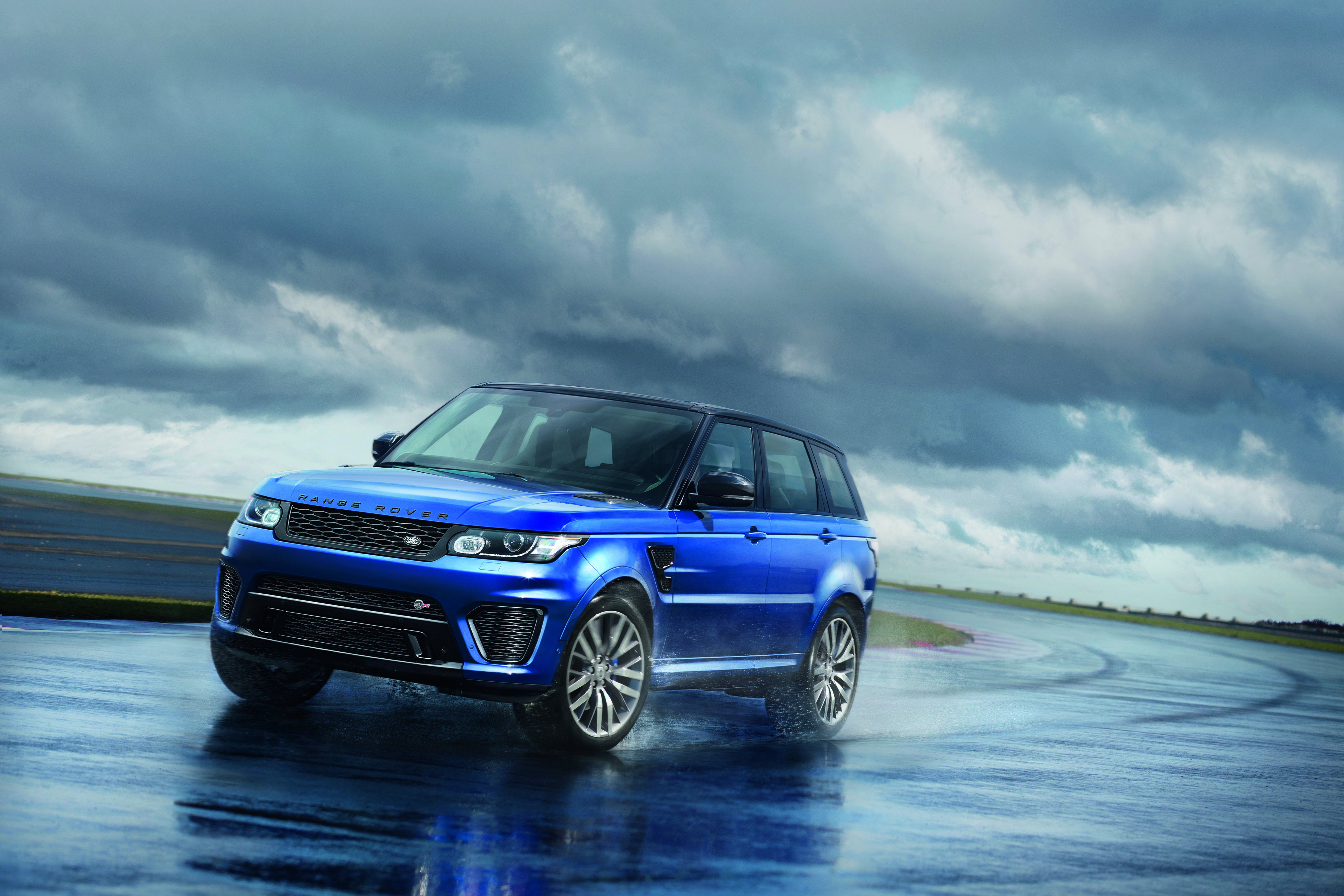 Range rover sport 2015. Land Rover range Rover Sport 2015. Range Rover SVR. Range Rover Fifty. Range Rover Sport SVR двигатель.